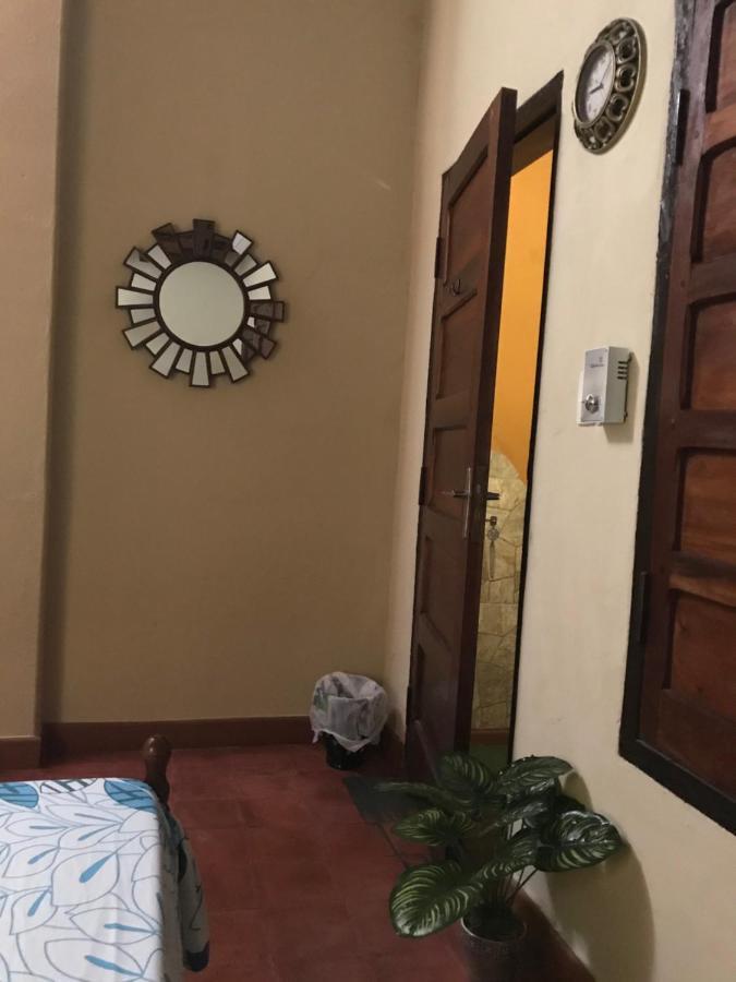 Mi Lugar Vintage Hostal - Calor De Hogar! Asunción Zewnętrze zdjęcie